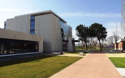 Escuela Universitaria Cardenal Cisneros